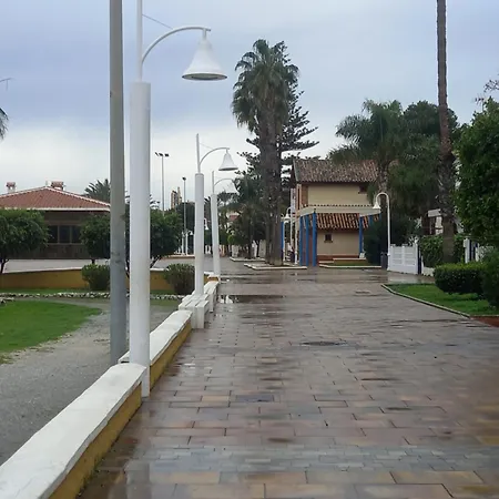 Kia Con Piscina *